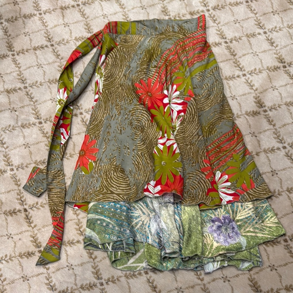 Floral Patterned Midi Skirt